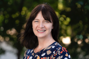 Headshot, Angela Smith